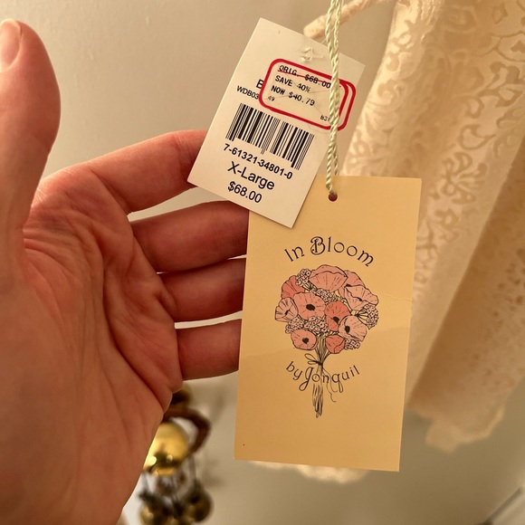 In Bloom by Jonquil beautiful sheer robe. NWT - Picture 3 of 10